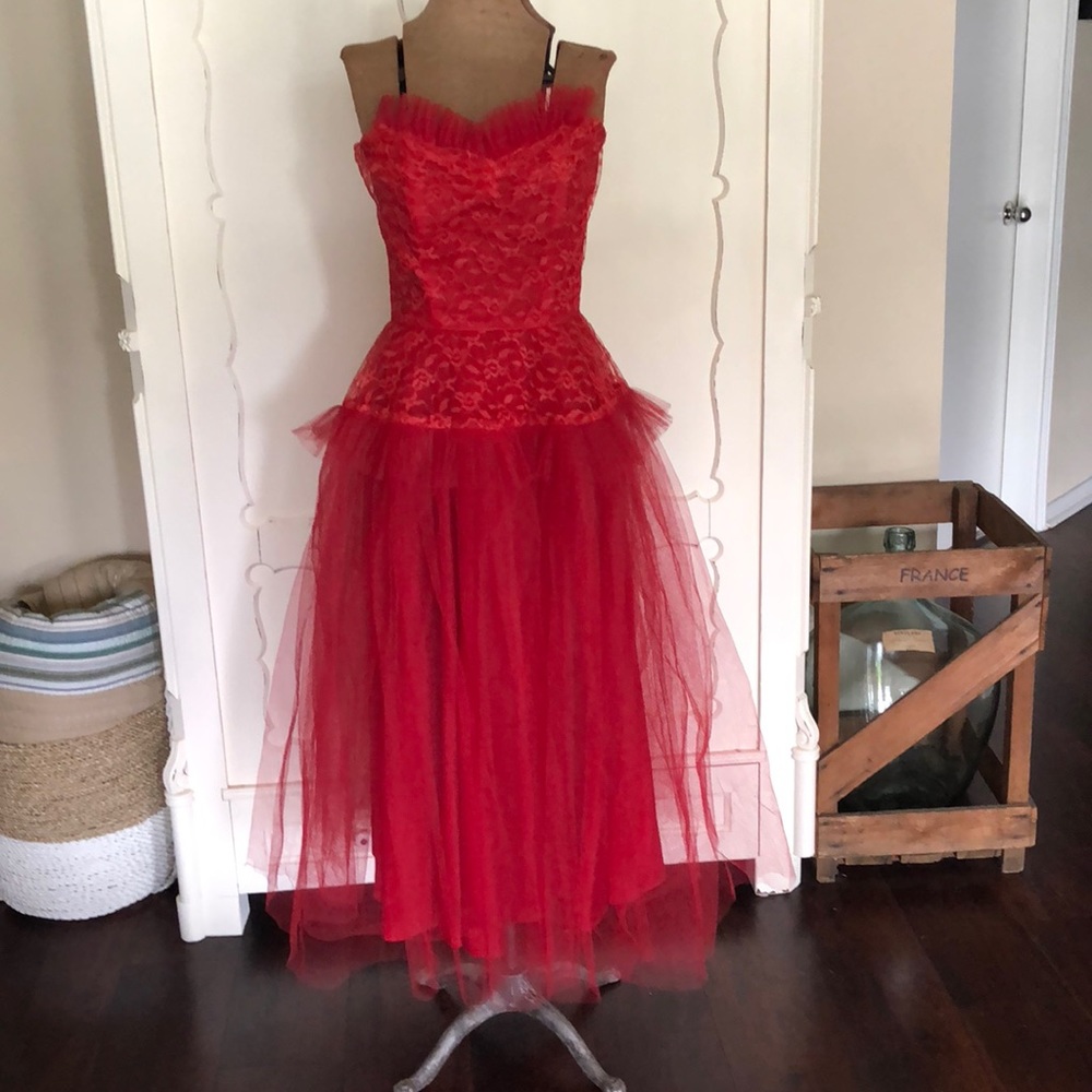 1950s Red Tulle and Lace Prom Dress